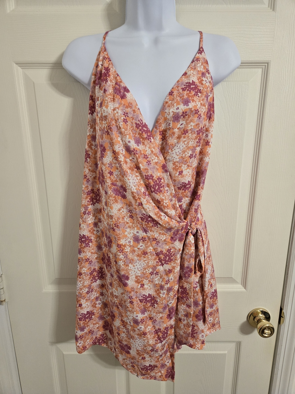 Pink Lily Women's Floral Tie-Waist Wrap Romper in Peach & Magenta Size XL